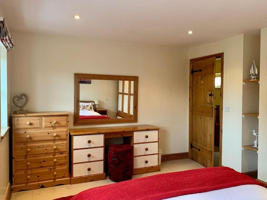 Rockhopper Cottage, Waldringfield Удбридж Екстериор снимка